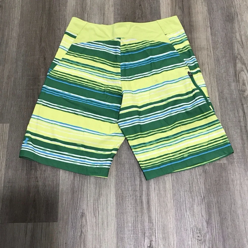 Under Armour Swim Trunks Mens Size 32 Striped Board Shorts Heat Gear Beach